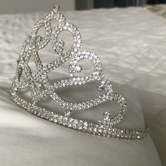 Cubic Zirconia crystal tiara princess wedding - Picture 1 of 11